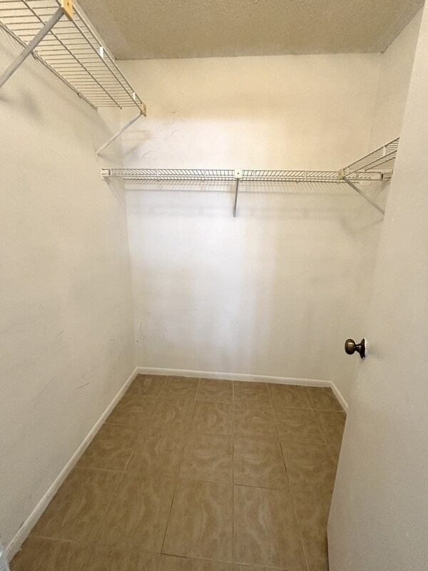 Building Photo - 2908 Quincy Ct
