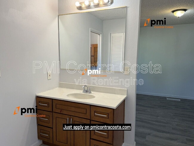 Building Photo - 1608 Norine Dr