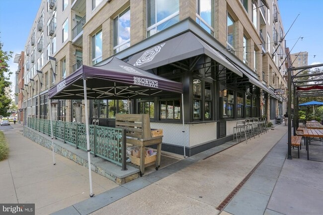 Building Photo - 930 Rose Ave