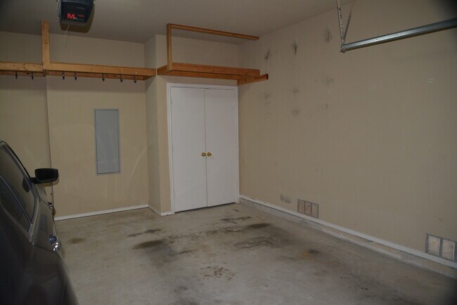 Building Photo - 11715 Oakwood Rdg