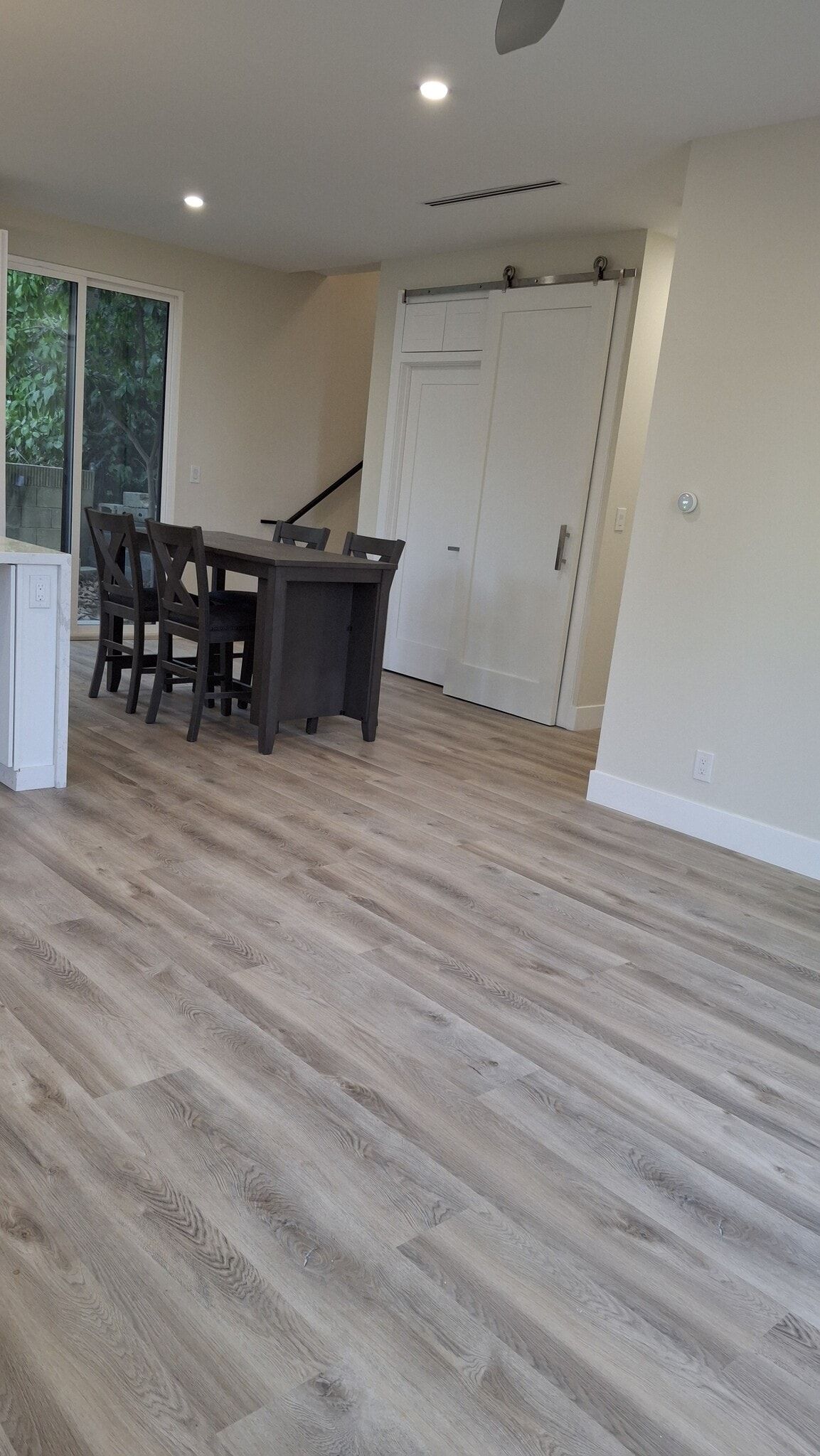 Building Photo - 4377 Charlemont Ave