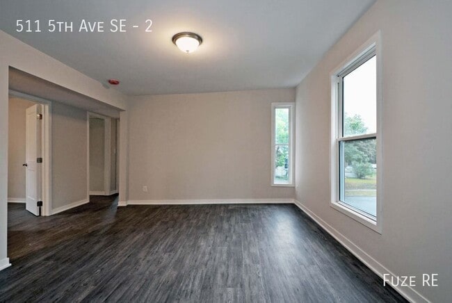 Building Photo - 511 5th Ave SE
