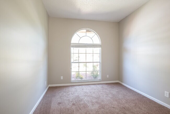 Building Photo - 109 Black Olive Crescent