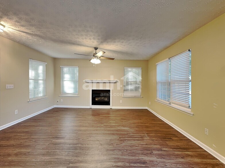 Building Photo - 836 Windcroft Cir NW