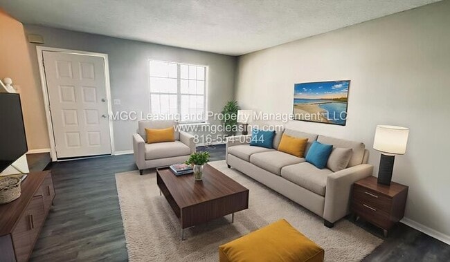Primary Photo - Lee's Summit Townhome - Available Now - Pa...