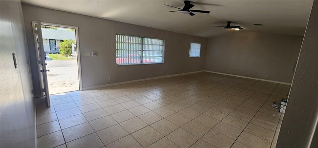 Building Photo - 2005 SW 99th Ave