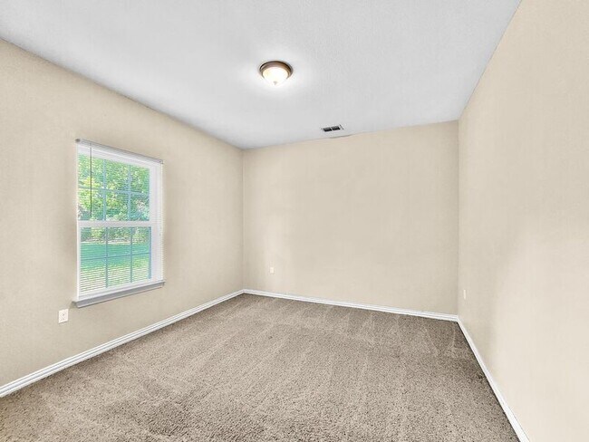 Building Photo - 1020 Elwood Rd