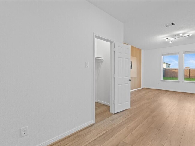 Building Photo - 8218 Leisure Pt Dr