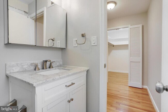 Building Photo - 6820 Wheatley Ct
