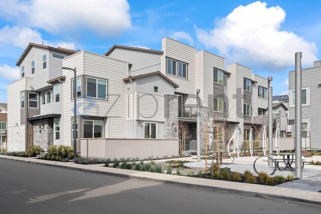 Building Photo - 6165 Raven Ave