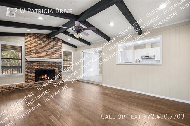 Building Photo - 502 W Patricia Dr