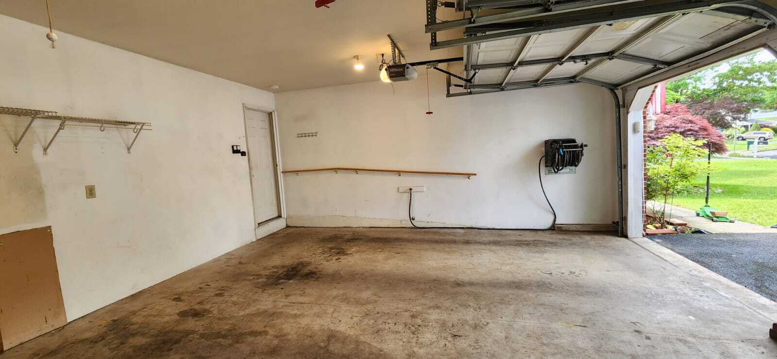 Building Photo - 1038 Boeshore Cir