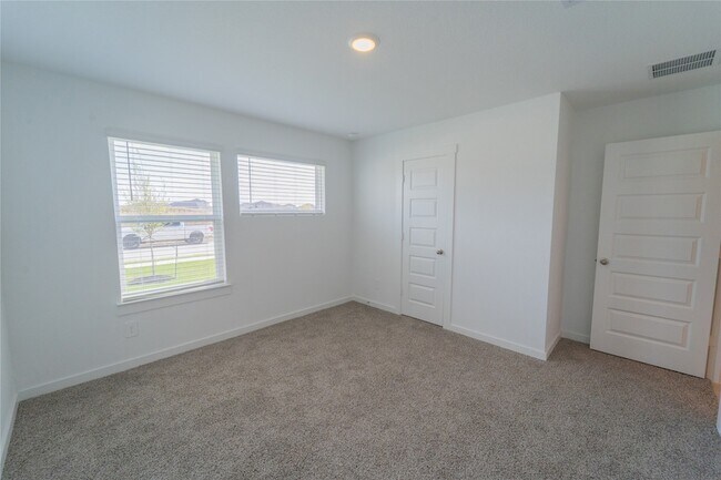 Building Photo - 3827 Pierce Pl Ln
