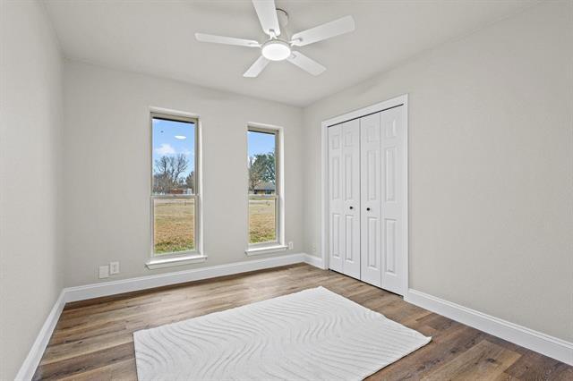 Building Photo - 3327 Carriage Cir