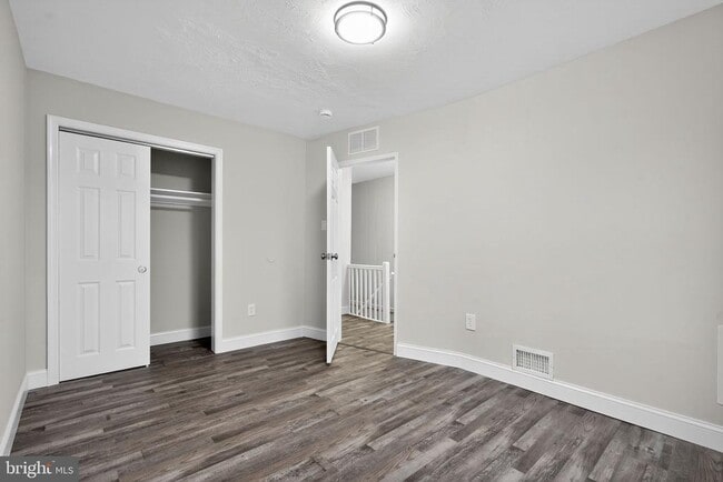 Building Photo - 5708 Mitchell Rd