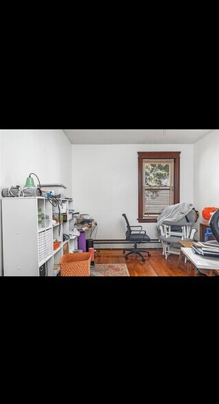 Building Photo - 207 Jewett St