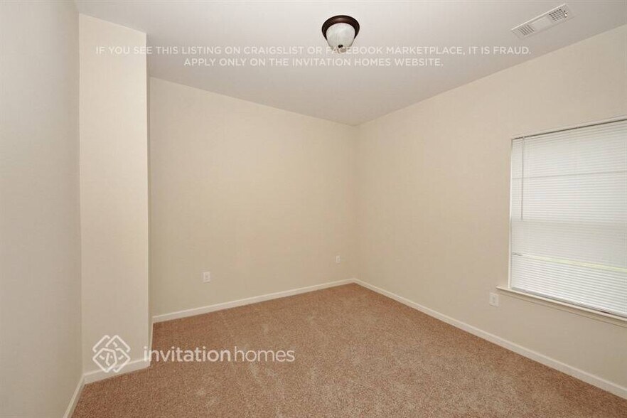 Building Photo - 3280 Franklin St