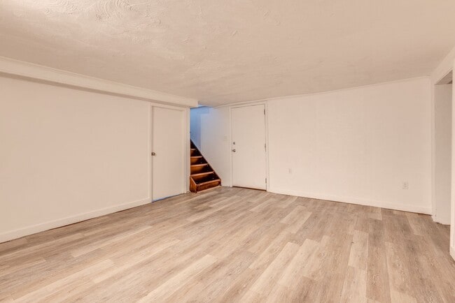 Building Photo - Available August  2026 - Great 3 Bedroom Mt. Washington Home w/ Spacious Open-Living!