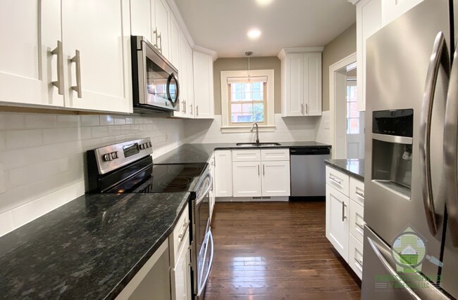 Building Photo - 210 W Faris Rd