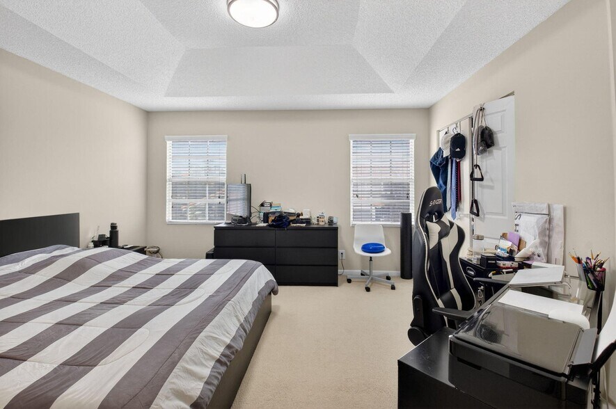 Building Photo - 20951 Via Alamanda