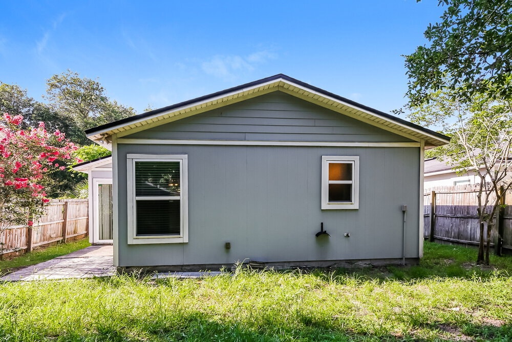 Building Photo - 8200 Highfield Ave