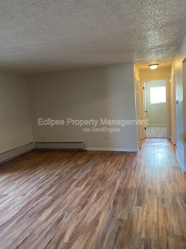 Building Photo - 512 Bell Ct