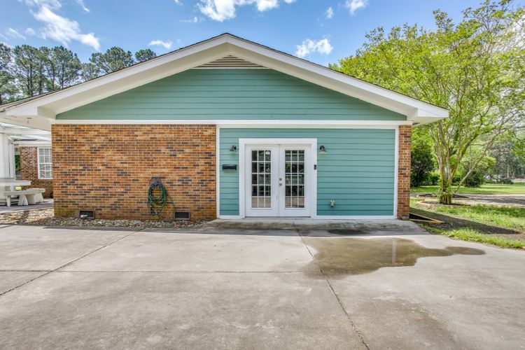 Building Photo - 1087 Burcale Rd