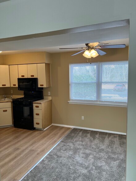 Building Photo - 58 Eaves Mill Rd