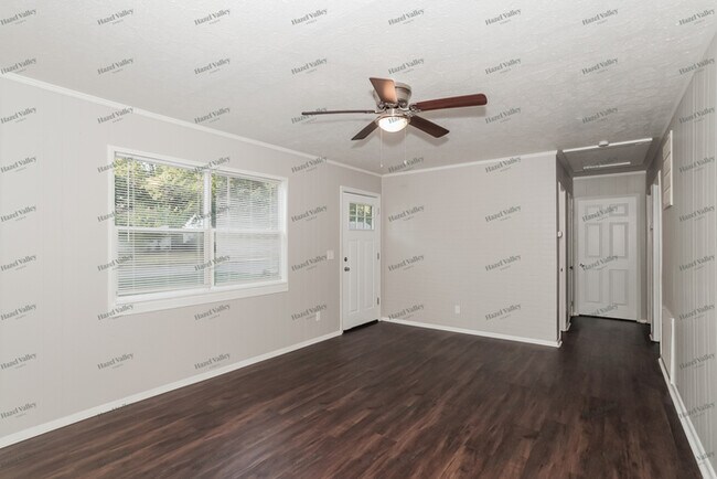 Building Photo - 2019 Catalpa Ave