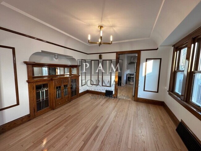 Building Photo - 1912 S 91st St