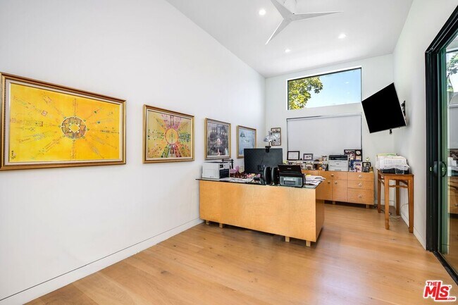 Building Photo - 5101 Rubio Ave