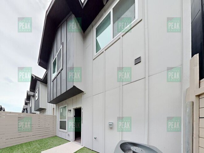 Building Photo - Move-In Special + WAIVED $300.00 ADMIN FEE!