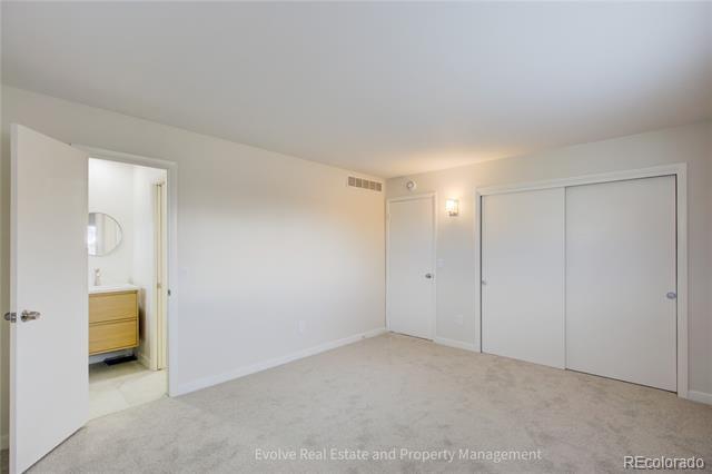 Building Photo - 5505 S Emporia Cir