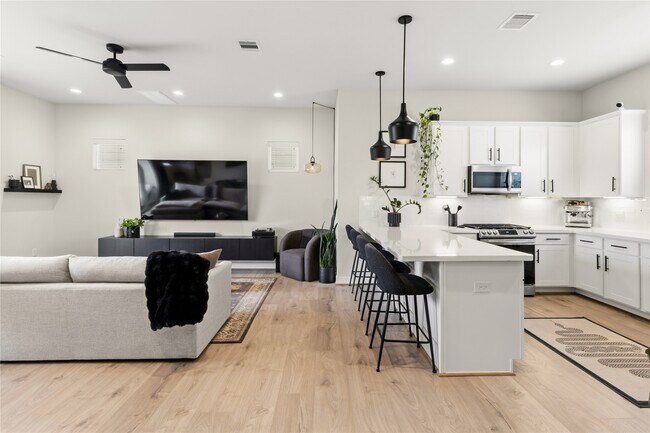 Building Photo - 4905 Avenue J Ave