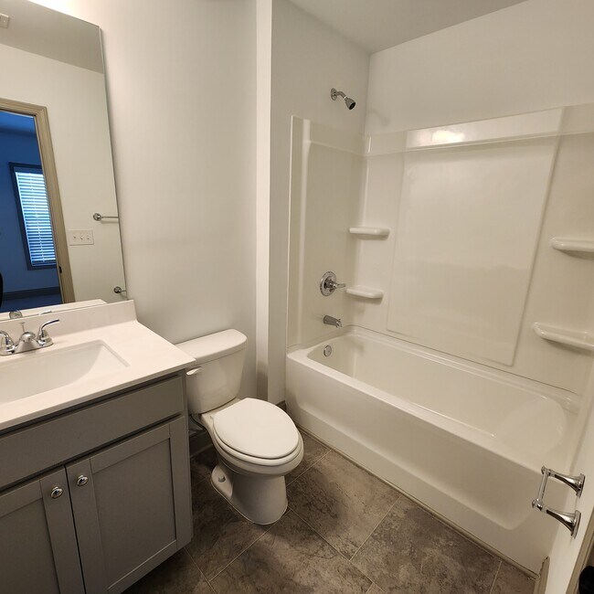 Building Photo - 419 Stovall Pl