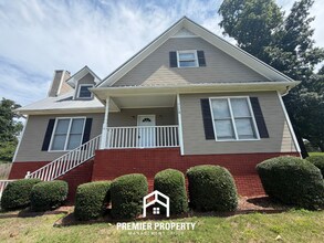 Building Photo - Stunning 3BR/2.5BA Trussville Estate | 1,990 Sq Ft, Stone Fireplace, Garage & Deck