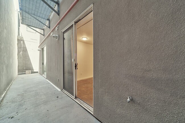 Building Photo - 950 Harrison St