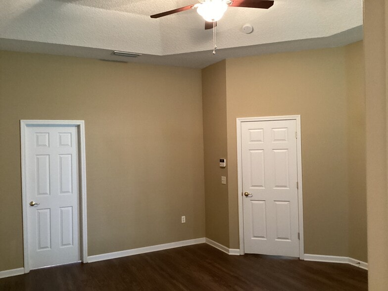 Building Photo - 4152 Lonicera Loop