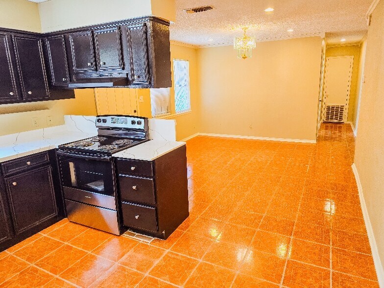 Building Photo - 38 Parsons Valley Dr