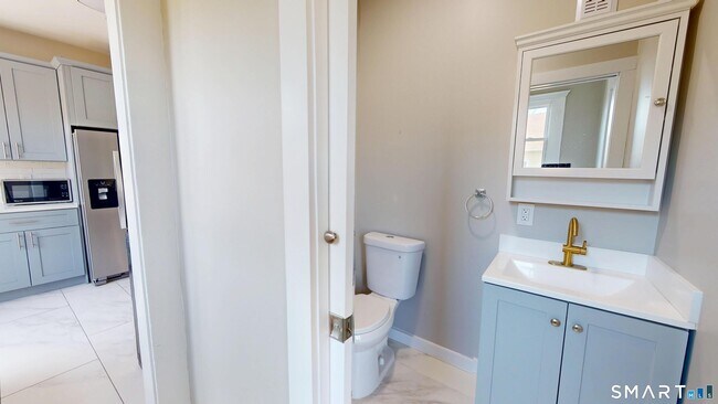 Building Photo - 1616 Chapel St