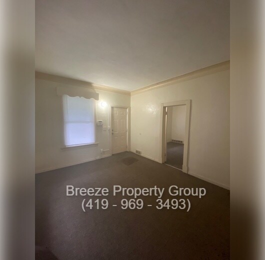 Building Photo - 319 N Detroit Ave