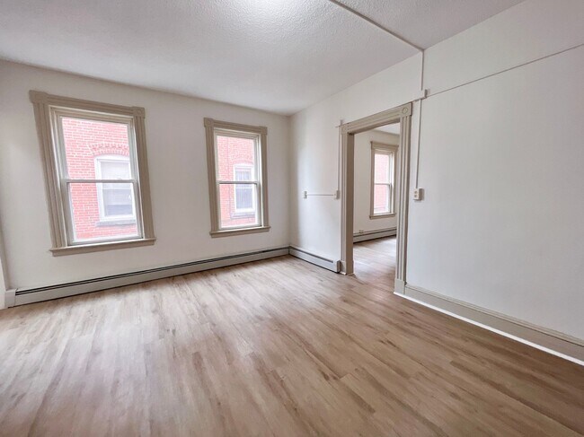 Building Photo - 35-37 Bond St / Rosario Properties, LLC
