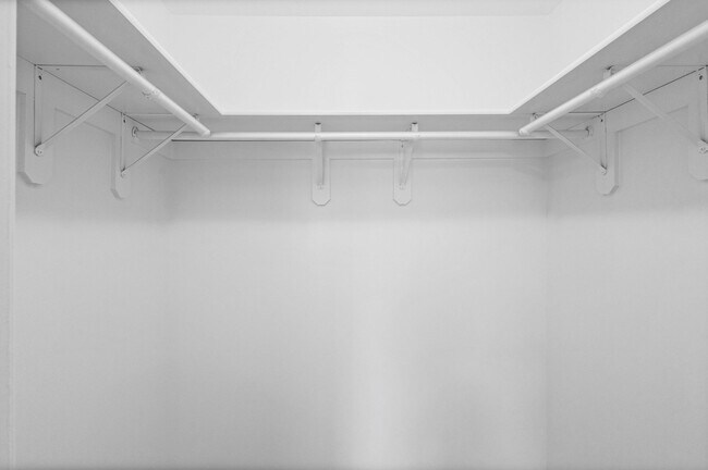 Building Photo - 5703 Candlewood Dr