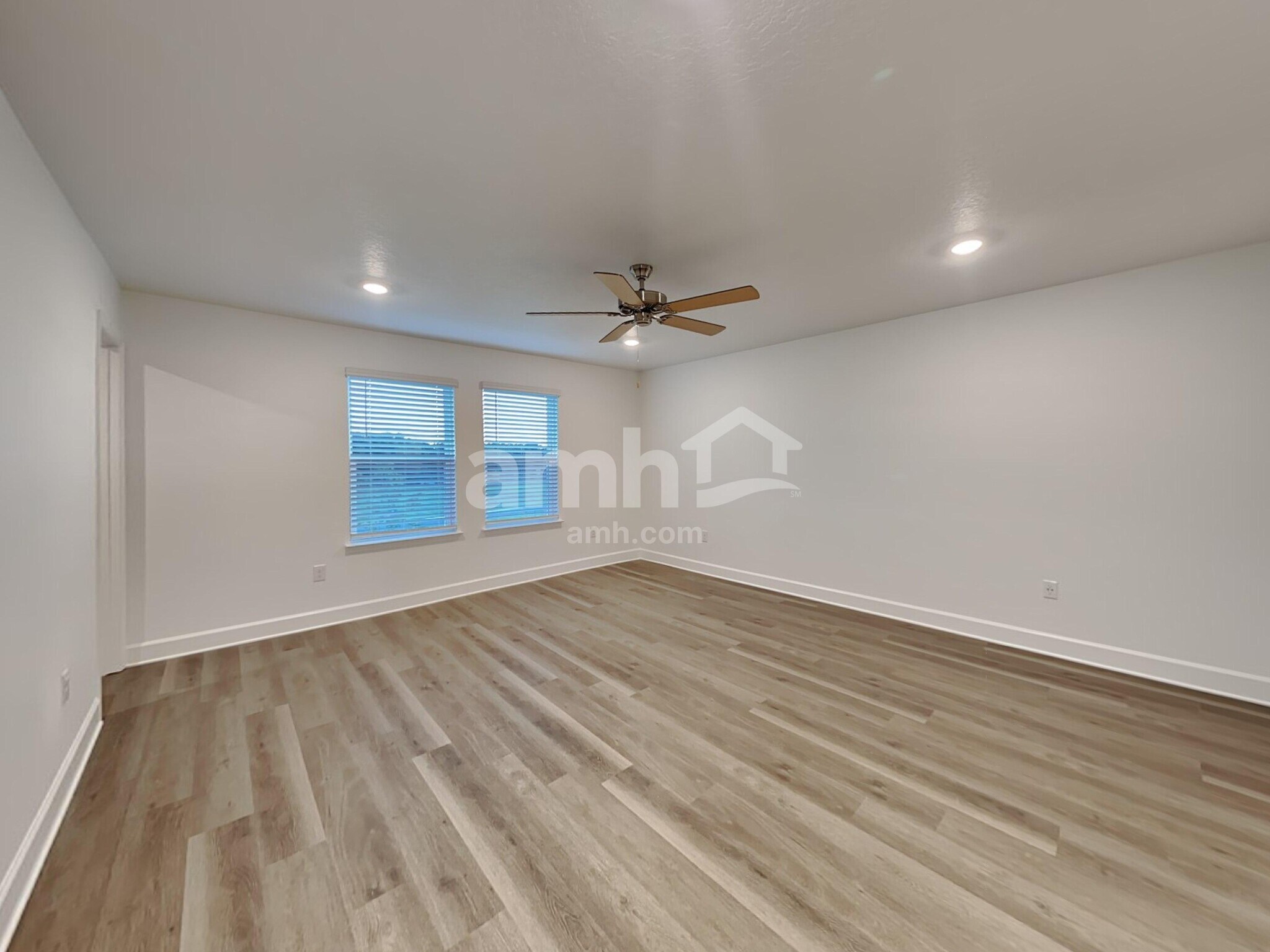 Building Photo - 37854 Dusty Saddle Ln