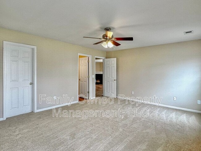 Building Photo - 261 Emerald Isle Dr