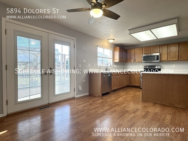 Building Photo - 5894 Dolores St