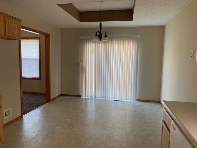 Building Photo - 3 Bed 2 Bath house for rent!!