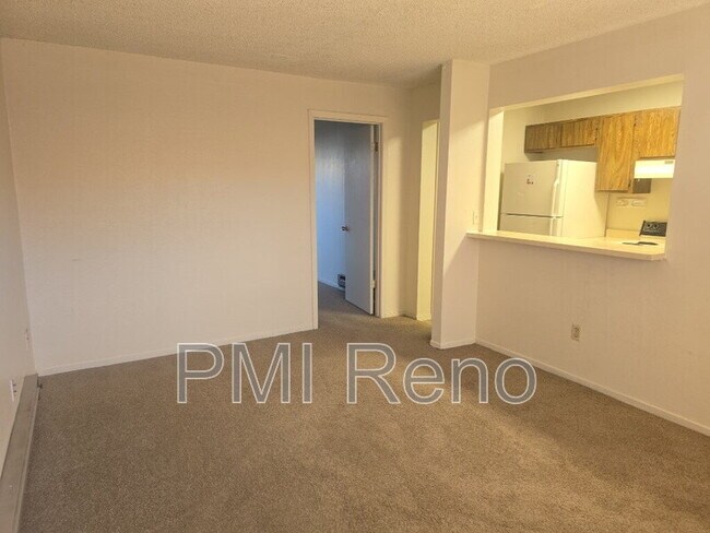 Building Photo - 1340 N Sierra St