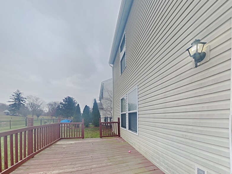 Building Photo - 6886 Merritt Ridge Way