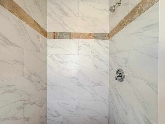 Building Photo - 6411 W Irving Park Rd